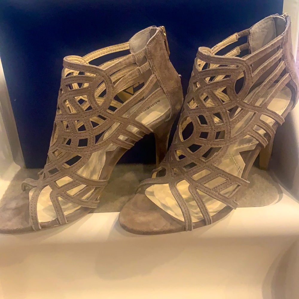 Adrienne Vittadini laser cut sandals